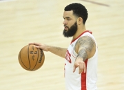 火箭复出首战，复出首战轰40分状态火爆，冲击季后赛成为焦点！